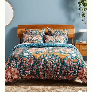 Anthropologie Mahina King Duvet Cover + Shams